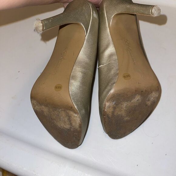 BCBG Gold Metallic Heels BCBG Gold Metallic Heels BCBG Gold Metallic Heels - Picture 5 of 5